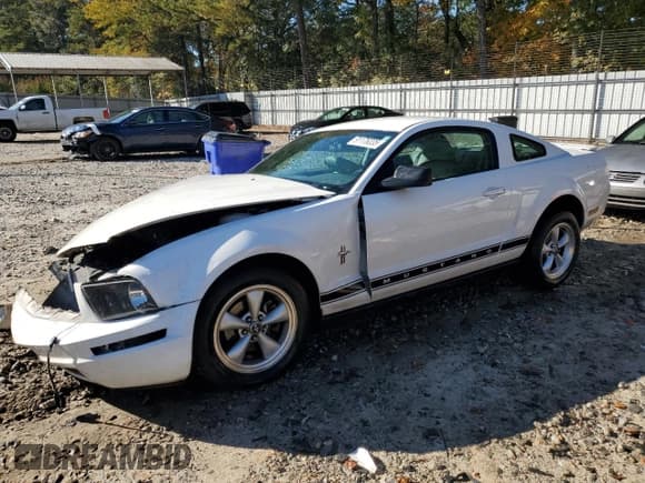 ✅ 2007 Ford Mustang Deluxe • VIN: 1ZVFT80N675295675 • Лот: 91176335. Опубликован ранее на Copart с пробегом 141 739 миль. Бесплатный доступ к архиву аукционных продаж из США и подробный отчёт об истории автомобиля на DreamBid. Изображение 1.