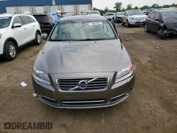 ✅ 2011 Volvo S80 3.2L • VIN: YV1952AS4B1136918 • Lot: 60883085. Listed on Copart with 92,646 mi. Free auction sales archive from the USA and detailed vehicle history report at DreamBid. Image 5.