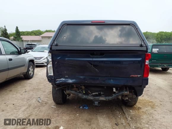 ✅ 2021 Chevrolet Silverado 1500 RST • VIN: 1GCUYEET1MZ355223 • Lot: 42389404. Wystawiony na IAAI z przebiegiem 78 843 mil. Bezpłatny archiwum sprzedaży aukcyjnych z USA i szczegółowy raport historii pojazdu na DreamBid. Zdjęcie 16.