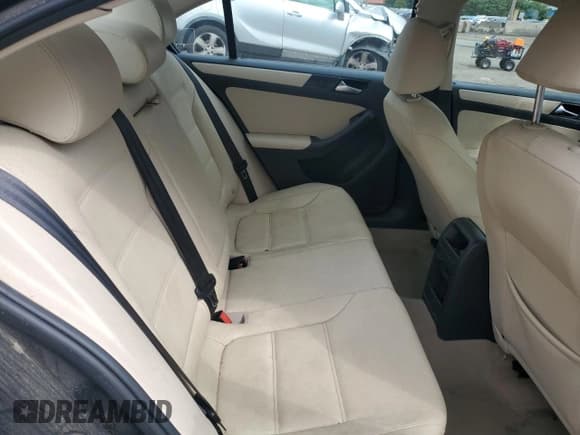 ✅ 2012 Volkswagen Jetta SE • VIN: 3VWBP7AJ7CM319057 • Lot: 69726045. Listed on Copart with 120,852 mi. Free auction sales archive from the USA and detailed vehicle history report at DreamBid. Image 10.