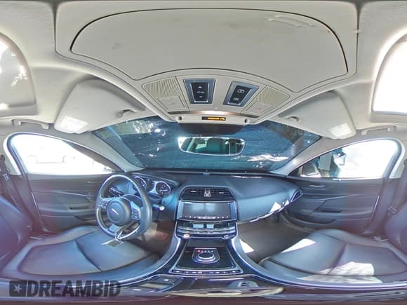 ✅ 2019 Jaguar XE 25t • VIN: SAJAR4FX1KCP52699 • Lot: 81142465. Listed on Copart with 100,883 mi. Free auction sales archive from the USA and detailed vehicle history report at DreamBid. Image 14.