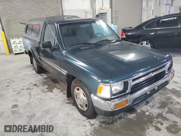 ✅ 1994 Toyota Pickup DLX • VIN: 4TARN81P4RZ190098 • Лот: 81152845. Опубликован ранее на Copart с пробегом 112 553 миль. Бесплатный доступ к архиву аукционных продаж из США и подробный отчёт об истории автомобиля на DreamBid. Изображение 4.