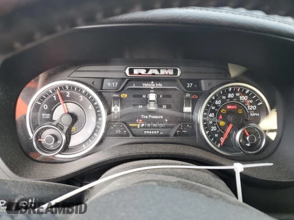 ✅ 2019 Ram 1500 Laramie • VIN: 1C6SRFRT8KN920471 • Лот: 84662034. Опубликован ранее на Copart с пробегом 96 467 миль. Бесплатный доступ к архиву аукционных продаж из США и подробный отчёт об истории автомобиля на DreamBid. Изображение 9.