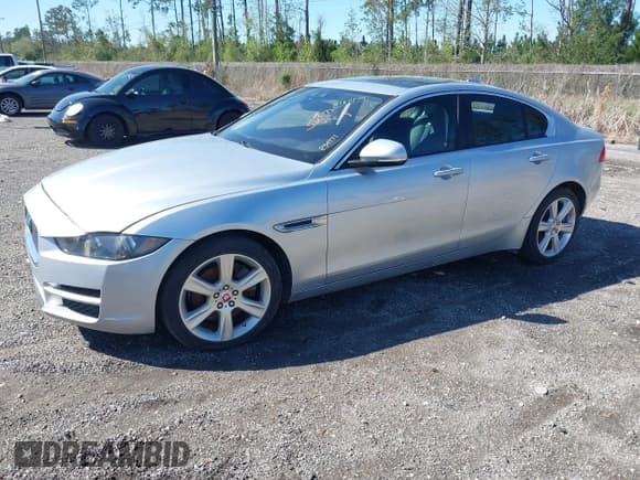 ✅ 2018 Jaguar XE 25t Premium • VIN: SAJAD4FX7JCP34771 • Lot: 41811274. Wystawiony na IAAI z przebiegiem 47 021 mil. Bezpłatny archiwum sprzedaży aukcyjnych z USA i szczegółowy raport historii pojazdu na DreamBid. Zdjęcie 2.