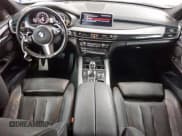 ✅ 2018 BMW X5 xDrive50i • VIN: 5UXKR6C50J0U15456 • Лот: 72103535. Опубликован ранее на Copart с пробегом 116 987 миль. Бесплатный доступ к архиву аукционных продаж из США и подробный отчёт об истории автомобиля на DreamBid. Изображение 8.