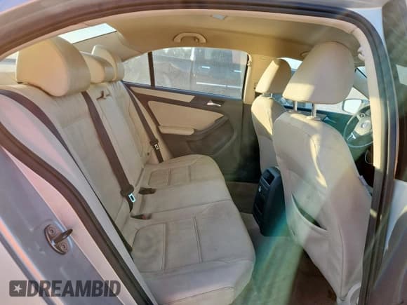 ✅ 2011 Volkswagen Jetta SE • VIN: 3VWDX7AJ4BM317175 • Lot: 92095075. Listed on Copart with 104,493 mi. Free auction sales archive from the USA and detailed vehicle history report at DreamBid. Image 10.