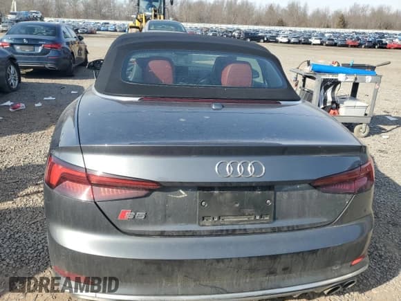 ✅ 2018 Audi S5 Premium Plus • VIN: WAUY4GF59JN009025 • Лот: 46518225. Опубликован ранее на Copart с пробегом 70 377 миль. Бесплатный доступ к архиву аукционных продаж из США и подробный отчёт об истории автомобиля на DreamBid. Изображение 6.