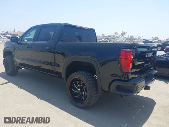 ✅ 2024 GMC Sierra 1500 AT4 • VIN: 3GTUUEEL4RG268757 • Лот: 42592647. Опубликован ранее на IAAI с пробегом 4 264 миль. Бесплатный доступ к архиву аукционных продаж из США и подробный отчёт об истории автомобиля на DreamBid. Изображение 3.