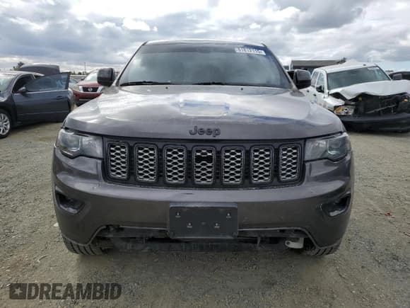 ✅ 2018 Jeep Grand Cherokee Altitude • VIN: 1C4RJFAG5JC189067 • Lot: 81812115. Wystawiony na Copart z przebiegiem 108 821 mil. Bezpłatny archiwum sprzedaży aukcyjnych z USA i szczegółowy raport historii pojazdu na DreamBid. Zdjęcie 5.