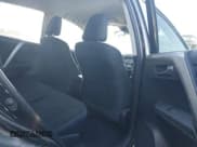 ✅ 2017 Toyota RAV4 LE • VIN: 2T3ZFREV0HW317895 • Lot: 43562040. Wystawiony na IAAI z przebiegiem 86 715 mil. Bezpłatny archiwum sprzedaży aukcyjnych z USA i szczegółowy raport historii pojazdu na DreamBid. Zdjęcie 8.