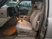 ✅ 2005 Chevrolet Suburban Z71 • VIN: 3GNFK16Z65G173564 • Лот: 80733514. Опубликован ранее на Copart с пробегом 211 922 миль. Бесплатный доступ к архиву аукционных продаж из США и подробный отчёт об истории автомобиля на DreamBid. Изображение 7.