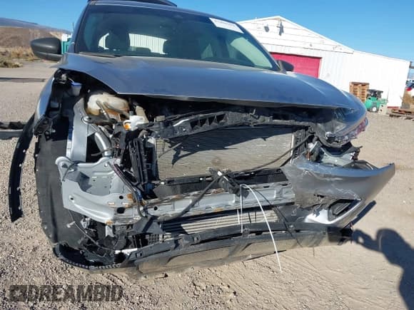 ✅ 2022 Ford Escape S • VIN: 1FMCU9F63NUB29816 • Lot: 43496162. Wystawiony na IAAI z przebiegiem 15 070 mil. Bezpłatny archiwum sprzedaży aukcyjnych z USA i szczegółowy raport historii pojazdu na DreamBid. Zdjęcie 6.