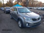 ✅ 2015 Kia Sorento LX • VIN: 5XYKTCA66FG593774 • Lot: 43697309. Listed on IAAI with 68,465 mi. Free auction sales archive from the USA and detailed vehicle history report at DreamBid. Image 1.