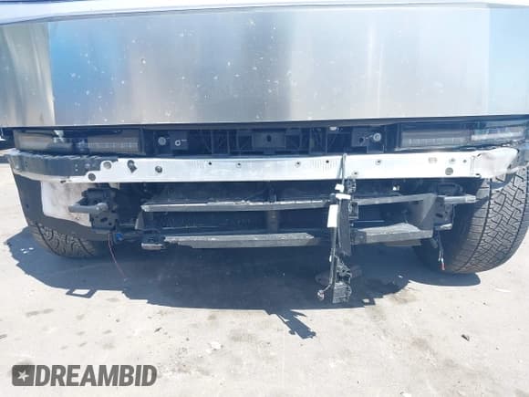 ✅ 2025 Tesla Cybertruck • VIN: 7G2CEHED3SA066839 • Лот: 42312796. Опубликован ранее на IAAI с пробегом 3 856 миль. Бесплатный доступ к архиву аукционных продаж из США и подробный отчёт об истории автомобиля на DreamBid. Изображение 6.