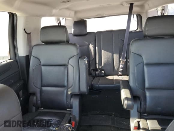 ✅ 2016 Chevrolet Suburban LT • VIN: 1GNSKHKC2GR246781 • Lot: 68145934. Wystawiony na Copart z przebiegiem 106 857 mil. Bezpłatny archiwum sprzedaży aukcyjnych z USA i szczegółowy raport historii pojazdu na DreamBid. Zdjęcie 10.