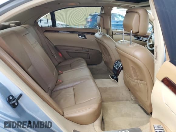 ✅ 2007 Mercedes-Benz S 550 • VIN: WDDNG86X47A145590 • Lot: 71184285. Wystawiony na Copart z przebiegiem 192 476 mil. Bezpłatny archiwum sprzedaży aukcyjnych z USA i szczegółowy raport historii pojazdu na DreamBid. Zdjęcie 10.