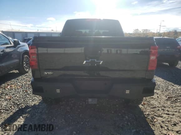 ✅ 2015 Chevrolet Silverado 1500 LT • VIN: 3GCUKREC5FG243231 • Lot: 87190705. Wystawiony na Copart z przebiegiem 117 896 mil. Bezpłatny archiwum sprzedaży aukcyjnych z USA i szczegółowy raport historii pojazdu na DreamBid. Zdjęcie 6.