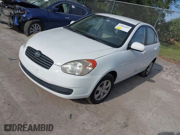 ✅ 2011 Hyundai Accent GLS • VIN: KMHCN4AC0BU613032 • Лот: 42089042. Опубликован ранее на IAAI с пробегом 132 518 миль. Бесплатный доступ к архиву аукционных продаж из США и подробный отчёт об истории автомобиля на DreamBid. Изображение 2.