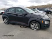 ✅ 2021 Hyundai Kona SE • VIN: KM8K1CAA4MU688027 • Лот: 52033324. Опубликован ранее на Copart с пробегом 54 105 миль. Бесплатный доступ к архиву аукционных продаж из США и подробный отчёт об истории автомобиля на DreamBid. Изображение 4.