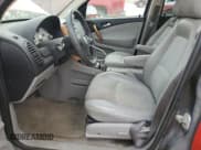 ✅ 2007 Saturn VUE V6 • VIN: 5GZCZ53477S874258 • Lot: 82225855. Wystawiony na Copart z przebiegiem 171 854 mil. Bezpłatny archiwum sprzedaży aukcyjnych z USA i szczegółowy raport historii pojazdu na DreamBid. Zdjęcie 7.