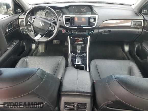 ✅ 2017 Honda Accord EX-L • VIN: 1HGCR2F86HA064871 • Lot: 90819525. Wystawiony na Copart z przebiegiem 92 921 mil. Bezpłatny archiwum sprzedaży aukcyjnych z USA i szczegółowy raport historii pojazdu na DreamBid. Zdjęcie 8.