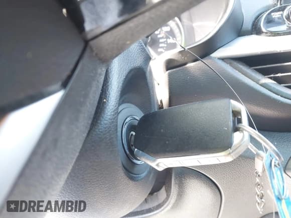 ✅ 2020 Kia Forte LXS • VIN: 3KPF24ADXLE176174 • Lot: 43510285. Wystawiony na IAAI z przebiegiem 9 896 mil. Bezpłatny archiwum sprzedaży aukcyjnych z USA i szczegółowy raport historii pojazdu na DreamBid. Zdjęcie 11.