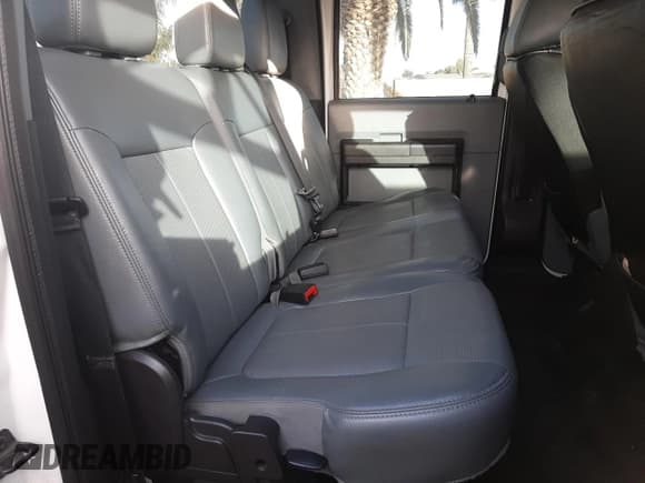 ✅ 2013 Ford F-350 XL • VIN: 1FT8W3DT6DEB56639 • Lot: 42168225. Wystawiony na Copart z przebiegiem 177 313 mil. Bezpłatny archiwum sprzedaży aukcyjnych z USA i szczegółowy raport historii pojazdu na DreamBid. Zdjęcie 10.