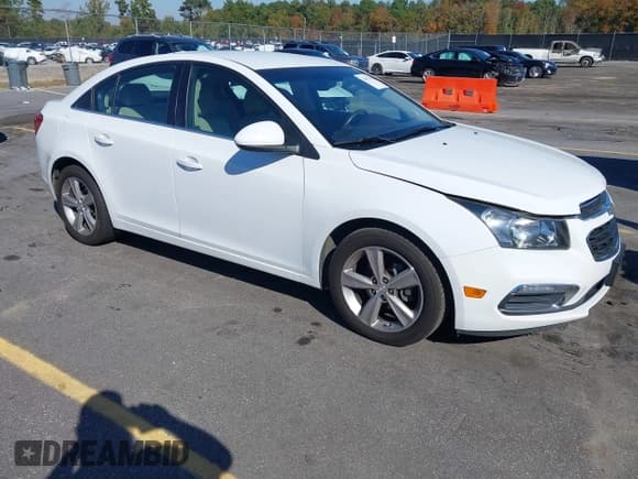 ✅ 2015 Chevrolet Cruze LT • VIN: 1G1PE5SB9F7295443 • Lot: 43631258. Listed on IAAI with 122,752 mi. Free auction sales archive from the USA and detailed vehicle history report at DreamBid. Image 1.