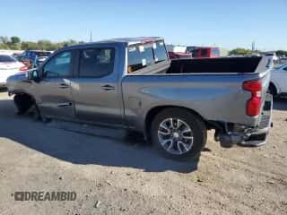 2021 Chevrolet Silverado 1500 LT z VIN 1GCPWCED1MZ157001, wystawiony jako Copart lot #85328585 z przebiegiem 61 775 mil mil oraz Szkoda całkowita • Salvage title. Historia ofert i sprzedaży dostępna na DreamBid. Obrazek 2.