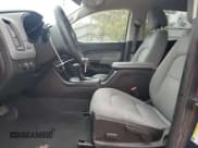 ✅ 2019 Chevrolet Colorado 4WD Work Truck • VIN: 1GCGTBEN8K1306270 • Lot: 89505175. Wystawiony na Copart z przebiegiem 114 703 mil. Bezpłatny archiwum sprzedaży aukcyjnych z USA i szczegółowy raport historii pojazdu na DreamBid. Zdjęcie 7.