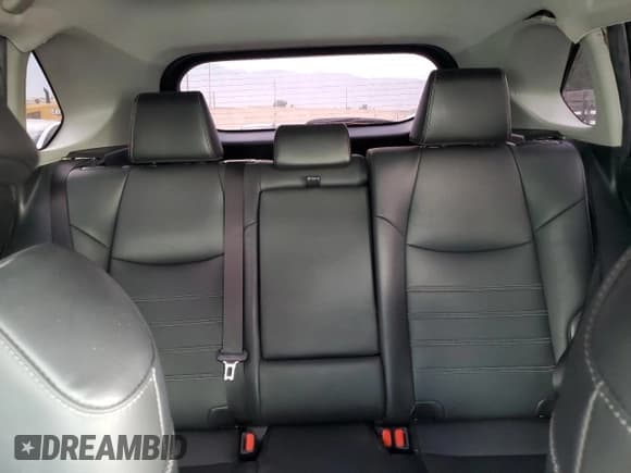 ✅ 2021 Toyota RAV4 XLE Premium • VIN: 2T3C1RFV3MW172199 • Лот: 85520195. Опубликован ранее на Copart с пробегом 32 529 миль. Бесплатный доступ к архиву аукционных продаж из США и подробный отчёт об истории автомобиля на DreamBid. Изображение 10.