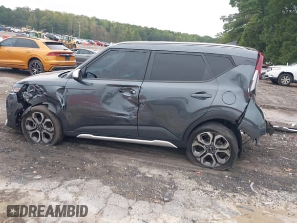 ✅ 2021 Kia Soul LX • VIN: KNDJ23AU5M7771004 • Lot: 43381936. Wystawiony na IAAI z przebiegiem 78 235 mil. Bezpłatny archiwum sprzedaży aukcyjnych z USA i szczegółowy raport historii pojazdu na DreamBid. Zdjęcie 13.