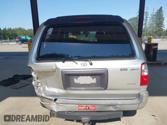 ✅ 2001 Toyota 4Runner SR5 • VIN: JT3HN86R710325307 • Lot: 42814795. Listed on IAAI with 299,753 mi. Free auction sales archive from the USA and detailed vehicle history report at DreamBid. Image 17.