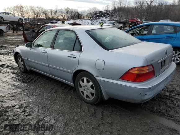 ✅ 2002 Acura RL • VIN: JH4KA96642C012013 • Lot: 46262295. Wystawiony na Copart z przebiegiem 75 259 mil. Bezpłatny archiwum sprzedaży aukcyjnych z USA i szczegółowy raport historii pojazdu na DreamBid. Zdjęcie 2.