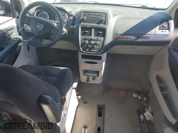 ✅ 2014 Dodge Grand Caravan SXT • VIN: 2C4RDGCGXER252753 • Lot: 82150715. Listed on Copart with 63,450 mi. Free auction sales archive from the USA and detailed vehicle history report at DreamBid. Image 8.