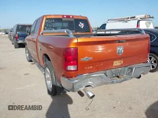 ✅ 2010 Dodge 1500 SLT • VIN: 1D7RB1GT9AS169310 • Lot: 41726449. Wystawiony na IAAI z przebiegiem 244 405 mil. Bezpłatny archiwum sprzedaży aukcyjnych z USA i szczegółowy raport historii pojazdu na DreamBid. Zdjęcie 3.
