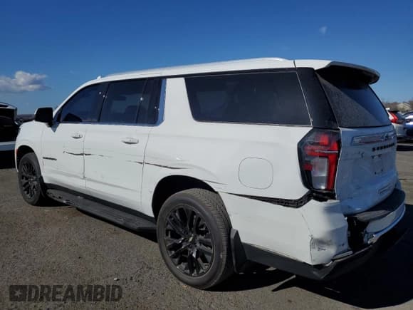 ✅ 2021 Chevrolet Suburban LT • VIN: 1GNSKCKD2MR226411 • Lot: 78835004. Wystawiony na Copart z przebiegiem 76 840 mil. Bezpłatny archiwum sprzedaży aukcyjnych z USA i szczegółowy raport historii pojazdu na DreamBid. Zdjęcie 2.