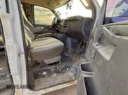 ✅ 2017 Chevrolet Express Passenger LT • VIN: 1GAZGMFG7H1180817 • Лот: 96588655. Опубликован ранее на Copart с пробегом 195 081 миль. Бесплатный доступ к архиву аукционных продаж из США и подробный отчёт об истории автомобиля на DreamBid. Изображение 5.