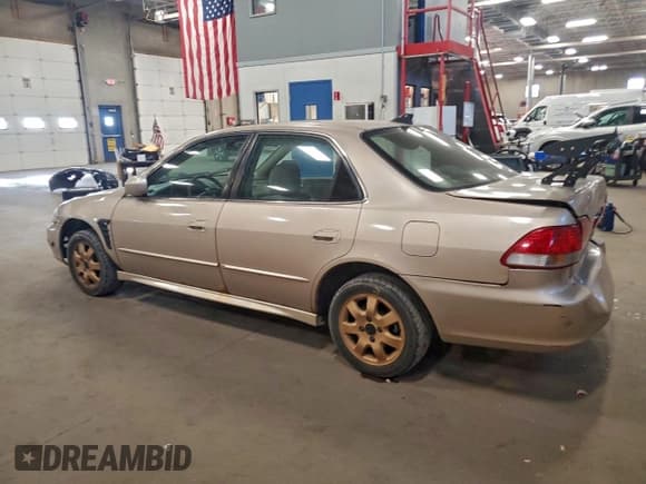 ✅ 2001 Honda Accord EX • VIN: 1HGCG55601A082764 • Lot: 93492545. Listed on Copart with 257,780 mi. Free auction sales archive from the USA and detailed vehicle history report at DreamBid. Image 2.