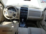 ✅ 2011 Ford Escape Limited • VIN: 1FMCU9EG5BKC12052 • Lot: 55502865. Wystawiony na Copart z przebiegiem Nie podano. Bezpłatny archiwum sprzedaży aukcyjnych z USA i szczegółowy raport historii pojazdu na DreamBid. Zdjęcie 8.