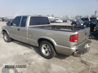 ✅ 2003 Chevrolet S-10 Fleet • VIN: 1GCCS19X438105269 • Лот: 81294134. Опубликован ранее на Copart с пробегом 205 523 миль. Бесплатный доступ к архиву аукционных продаж из США и подробный отчёт об истории автомобиля на DreamBid. Изображение 2.