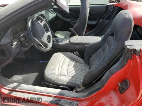 ✅ 2001 Chevrolet Corvette • VIN: 1G1YY32G515101622 • Lot: 74853964. Wystawiony na Copart z przebiegiem Nie podano mil. Skorzystaj z bezpłatnego archiwum sprzedaży aukcyjnych z USA i zobacz szczegółowy raport historii pojazdu na DreamBid. Zdjęcie 7.