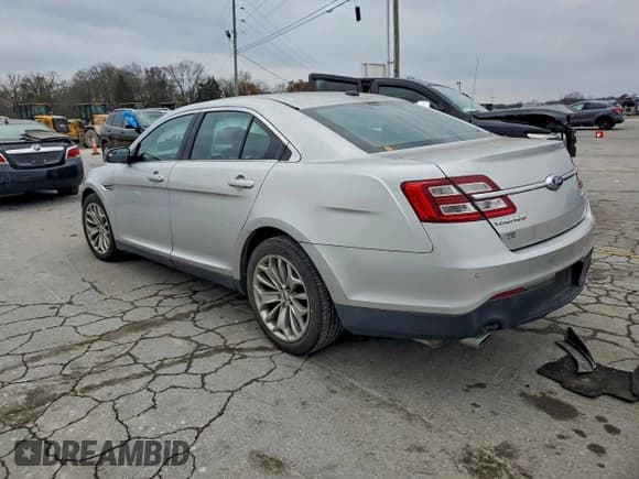 ✅ 2015 Ford Taurus Limited • VIN: 1FAHP2F88FG180230 • Лот: 94044825. Опубликован ранее на Copart с пробегом 71 913 миль. Бесплатный доступ к архиву аукционных продаж из США и подробный отчёт об истории автомобиля на DreamBid. Изображение 2.