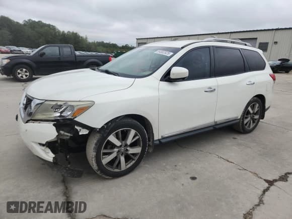 ✅ 2014 Nissan Pathfinder S • VIN: 5N1AR2MM6EC706331 • Lot: 84882825. Wystawiony na Copart z przebiegiem 159 438 mil. Bezpłatny archiwum sprzedaży aukcyjnych z USA i szczegółowy raport historii pojazdu na DreamBid. Zdjęcie 1.