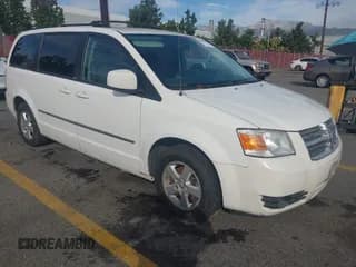 ✅ 2010 Dodge Grand Caravan SXT • VIN: 2D4RN5D11AR316767 • Lot: 43659112. Wystawiony na IAAI z przebiegiem 154 259 mil. Bezpłatny archiwum sprzedaży aukcyjnych z USA i szczegółowy raport historii pojazdu na DreamBid. Zdjęcie 1.