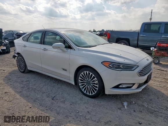 ✅ 2018 Ford Fusion Titanium • VIN: 3FA6P0SU6JR136341 • Lot: 91247885. Listed on Copart with 109,466 mi. Free auction sales archive from the USA and detailed vehicle history report at DreamBid. Image 4.