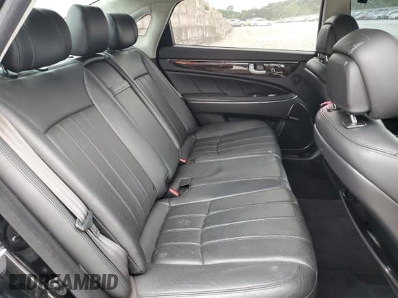 ✅ 2013 Hyundai Equus Signature • VIN: KMHGH4JH6DU057817 • Lot: 68429565. Listed on Copart with 73,540 mi. Free auction sales archive from the USA and detailed vehicle history report at DreamBid. Image 10.