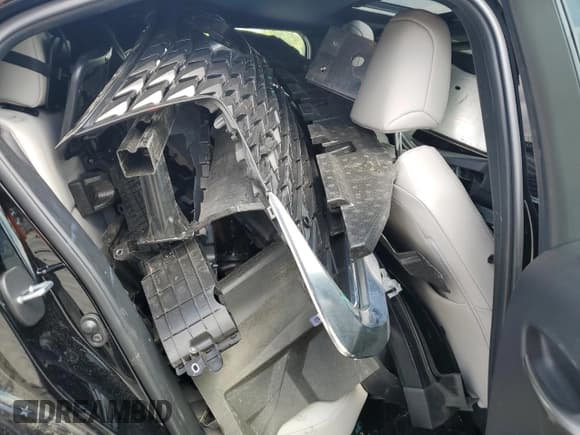 ✅ 2023 Lexus UX 250h Premium • VIN: JTHP6JBH3P2144645 • Lot: 56183585. Wystawiony na Copart z przebiegiem 23 416 mil. Bezpłatny archiwum sprzedaży aukcyjnych z USA i szczegółowy raport historii pojazdu na DreamBid. Zdjęcie 11.