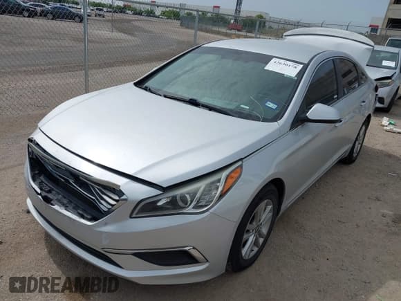 ✅ 2017 Hyundai Sonata SE • VIN: 5NPE24AF9HH588828 • Лот: 42630178. Опубликован ранее на IAAI с пробегом 100 116 миль. Бесплатный доступ к архиву аукционных продаж из США и подробный отчёт об истории автомобиля на DreamBid. Изображение 2.