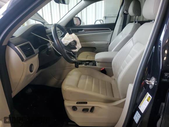 ✅ 2019 Volkswagen Atlas SEL Premium • VIN: 1V2NR2CA3KC621499 • Lot: 53777925. Listed on Copart with 108,604 mi. Free auction sales archive from the USA and detailed vehicle history report at DreamBid. Image 7.